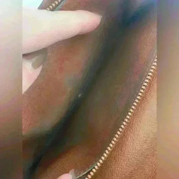 Louis Vuitton Authentic Monogram Sarah Wallet (Has Lots Of Wear) - Picture 10 of 13